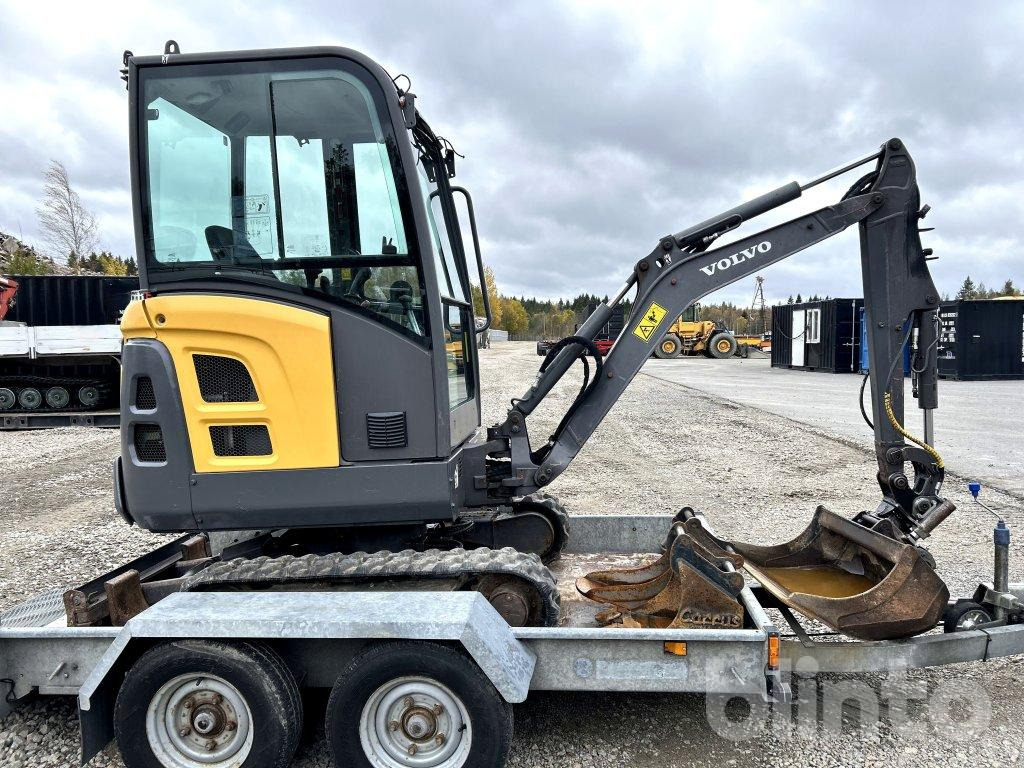 Volvo EC18D - Miniekskavator: foto 1 Volvo EC18D - Miniekskavator: foto 1