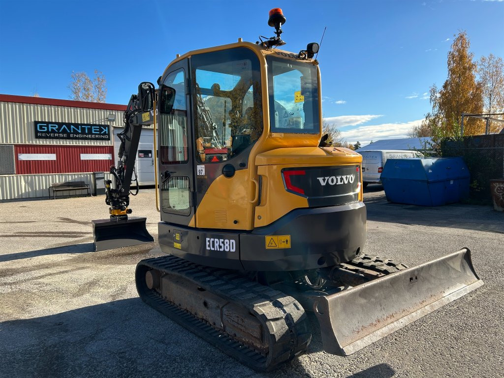Volvo ECR58D - Ekskavator me zinxhirë: foto 5 Volvo ECR58D - Ekskavator me zinxhirë: foto 5