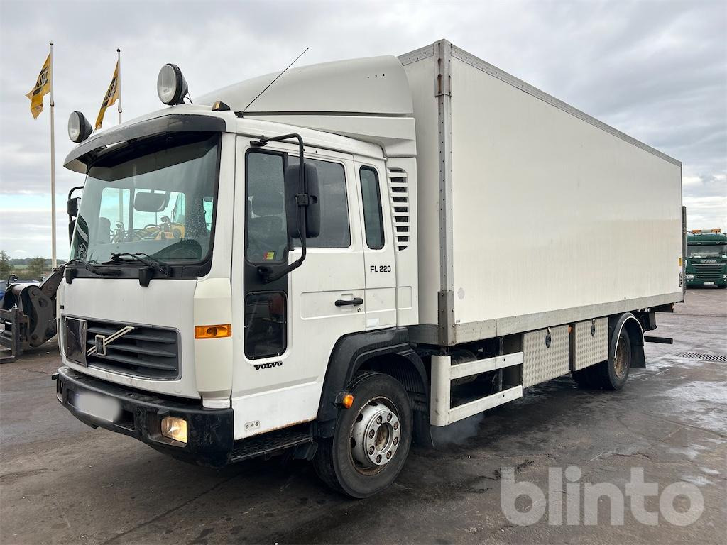 Volvo FL611 4x2 - Nybesiktigad - Kamion vagonetë: foto 1 Volvo FL611 4x2 - Nybesiktigad - Kamion vagonetë: foto 1