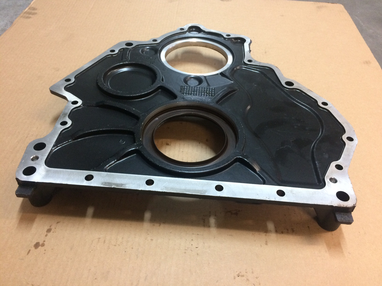 COPERCHIO BASAMENTO MAN 51015015025 - Karteri për Kamioni: foto 5 COPERCHIO BASAMENTO MAN 51015015025 - Karteri për Kamioni: foto 5