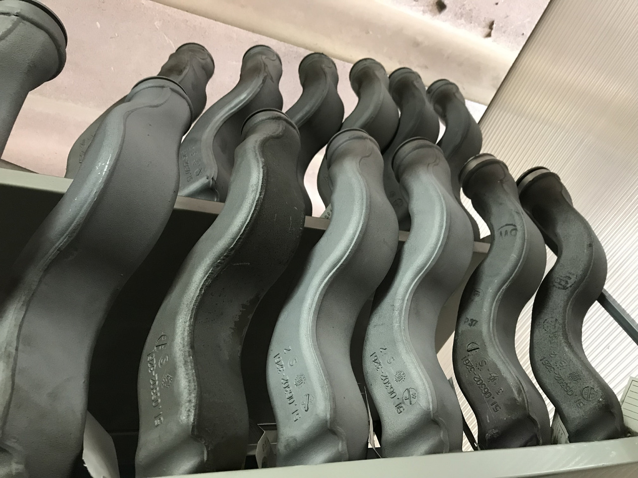 GOMITO LIQUIDO RAFFREDDAMENTO MAN - Sistemi i ftohjes për Kamioni: foto 3 GOMITO LIQUIDO RAFFREDDAMENTO MAN - Sistemi i ftohjes për Kamioni: foto 3