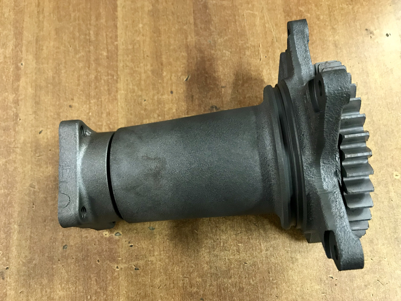 SUPPORTO PORTA VENTILATORE COMPLETO - MOTORI MAN D2066 / MAN D2676 - Sistemi i ftohjes për Kamioni: foto 2 SUPPORTO PORTA VENTILATORE COMPLETO - MOTORI MAN D2066 / MAN D2676 - Sistemi i ftohjes për Kamioni: foto 2