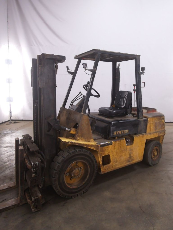 Hyster H3.00XL - Pirun më naftë: foto 1 Hyster H3.00XL - Pirun më naftë: foto 1