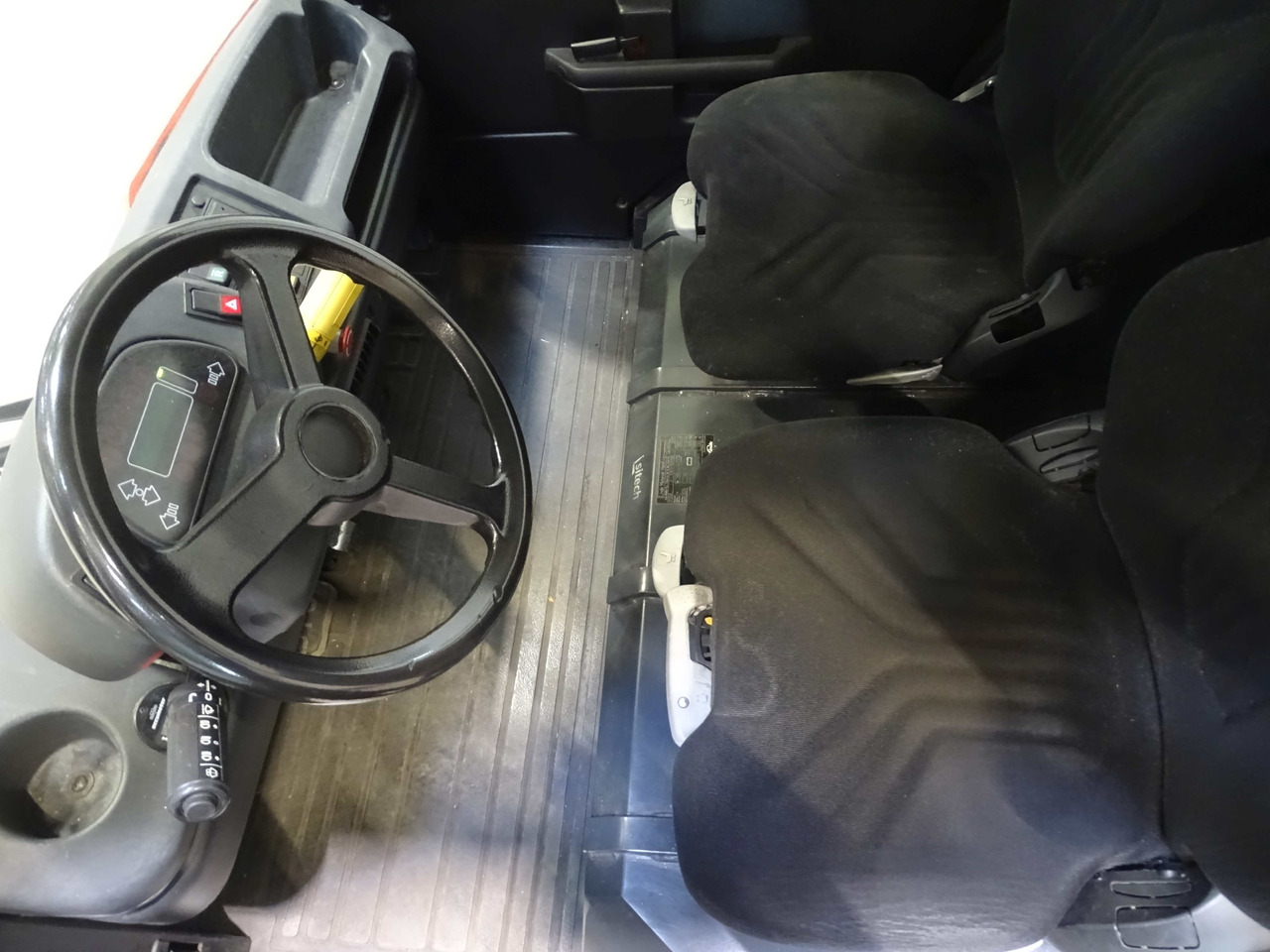 Linde P250 - Traktor rimorkimi: foto 3 Linde P250 - Traktor rimorkimi: foto 3