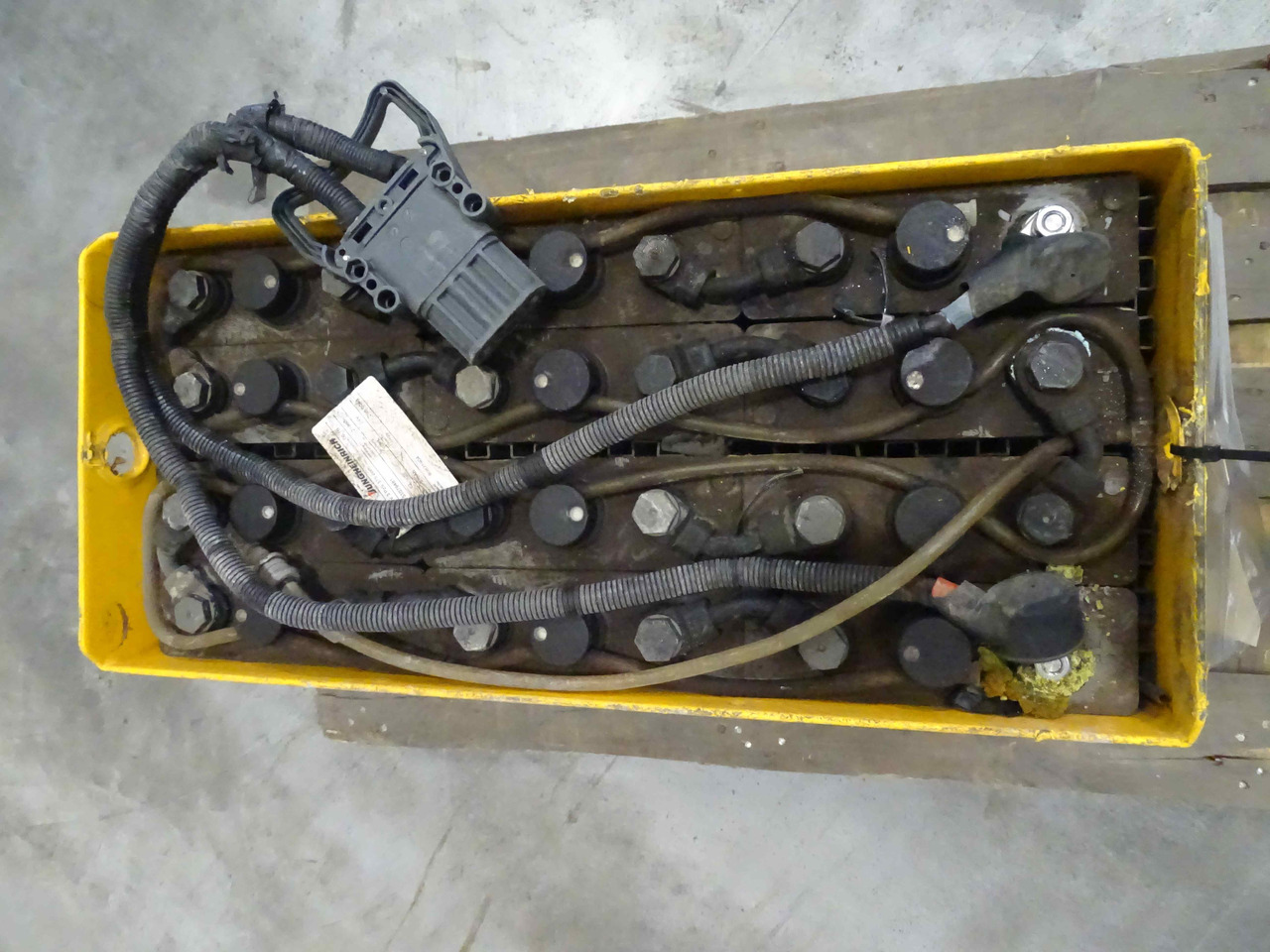 Jungheinrich 24V375AH - Makineri ndërtimi: foto 3 Jungheinrich 24V375AH - Makineri ndërtimi: foto 3