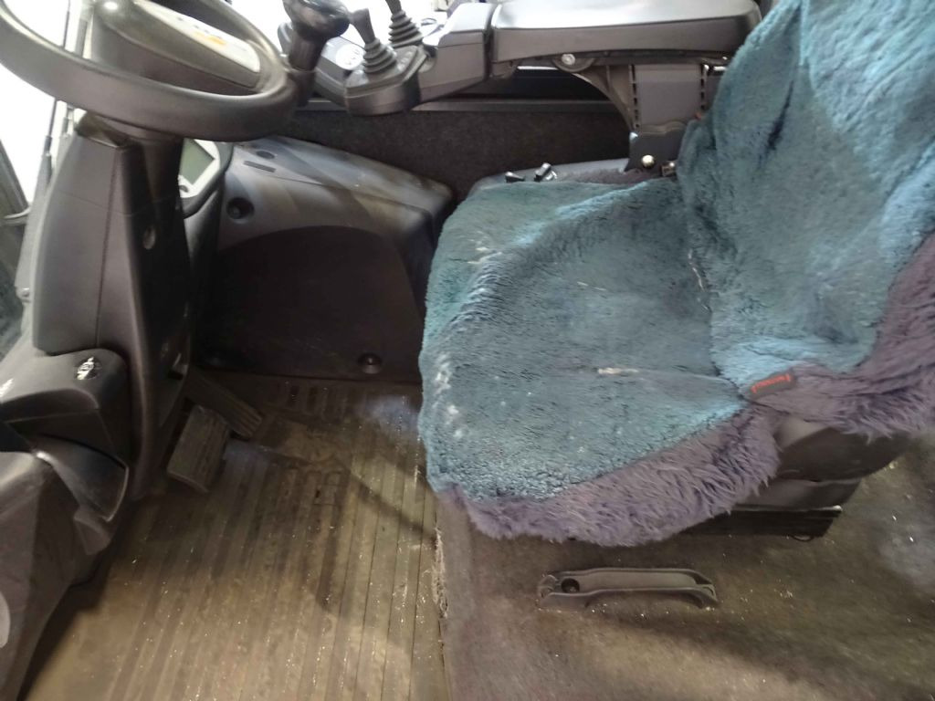 STILL RX70-45T - Pirun ngritës: foto 4 STILL RX70-45T - Pirun ngritës: foto 4