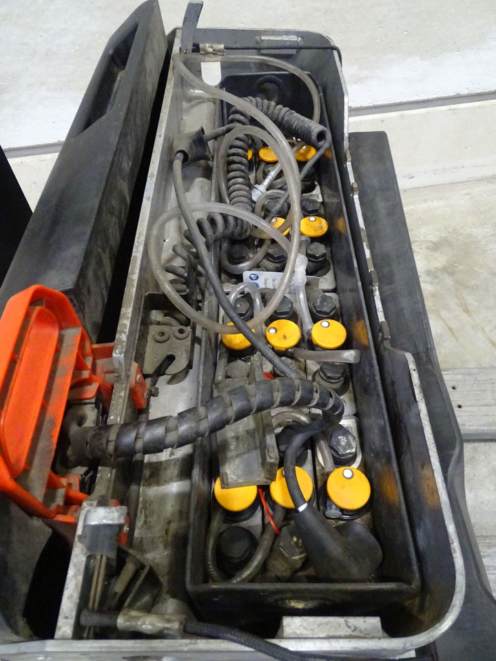 Still ECU16 - Pirun paletash: foto 4 Still ECU16 - Pirun paletash: foto 4