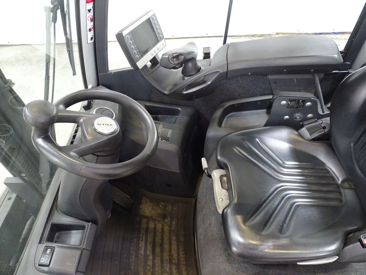 Still RX70-35 - Pirun më naftë: foto 3 Still RX70-35 - Pirun më naftë: foto 3