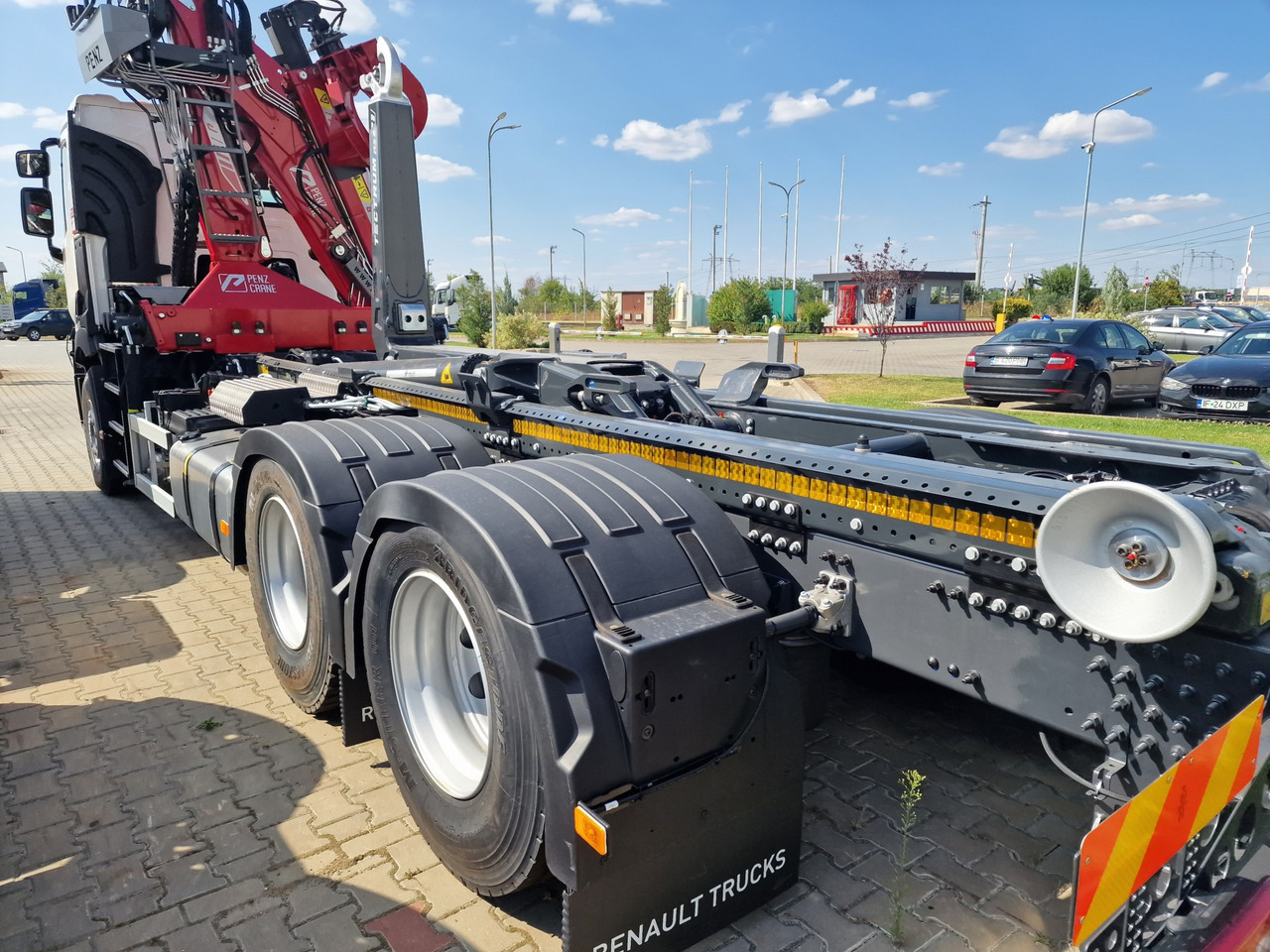Renault - Kamion vetëngarkues, Kamion me vinç: foto 4 Renault - Kamion vetëngarkues, Kamion me vinç: foto 4
