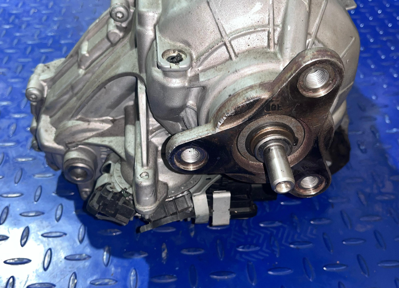 BMW Cutie de viteze GA8X76DZ - Transmisioni: foto 5 BMW Cutie de viteze GA8X76DZ - Transmisioni: foto 5