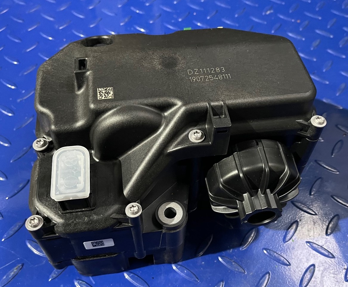 John Deere 8400 Harvester SCR Pump DZ111283 - Sistemi i shkarkimit për Makinë korrëse: foto 1 John Deere 8400 Harvester SCR Pump DZ111283 - Sistemi i shkarkimit për Makinë korrëse: foto 1