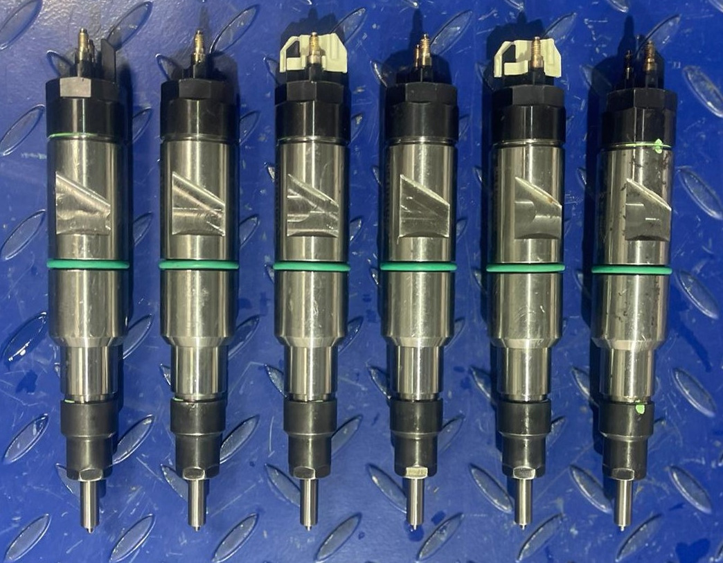 LIEBHERR Injector 600D1 10138687 - Injektori për Makineri ndërtimi: foto 1 LIEBHERR Injector 600D1 10138687 - Injektori për Makineri ndërtimi: foto 1