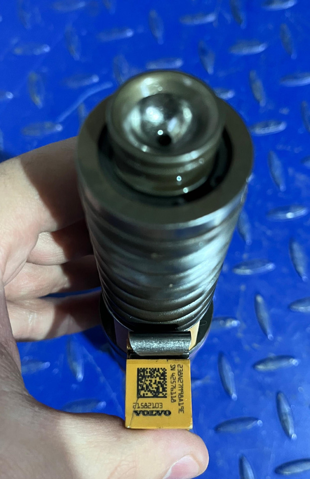 VOLVO 21582103 - Injektori: foto 4 VOLVO 21582103 - Injektori: foto 4