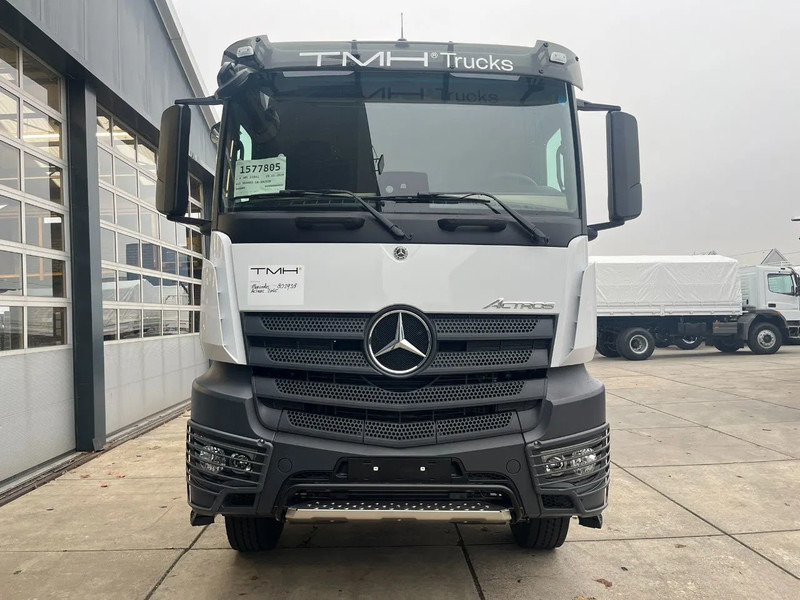 Mercedes-Benz Actros 2045 S 4x2 Tractor Head - Gjysmë-kamion: foto 4 Mercedes-Benz Actros 2045 S 4x2 Tractor Head - Gjysmë-kamion: foto 4