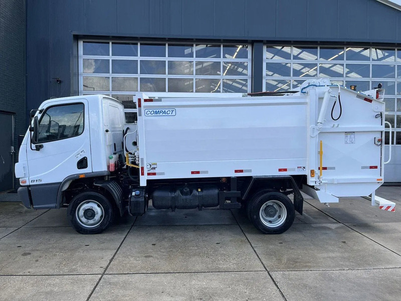 Mercedes-Benz Accelo 815 4x2 Garbage Compactor (2 units) Accelo 815 4x2 Garbage Compactor (2 units) - Kamion mbeturinash: foto 2 Mercedes-Benz Accelo 815 4x2 Garbage Compactor (2 units) Accelo 815 4x2 Garbage Compactor (2 units) - Kamion mbeturinash: foto 2