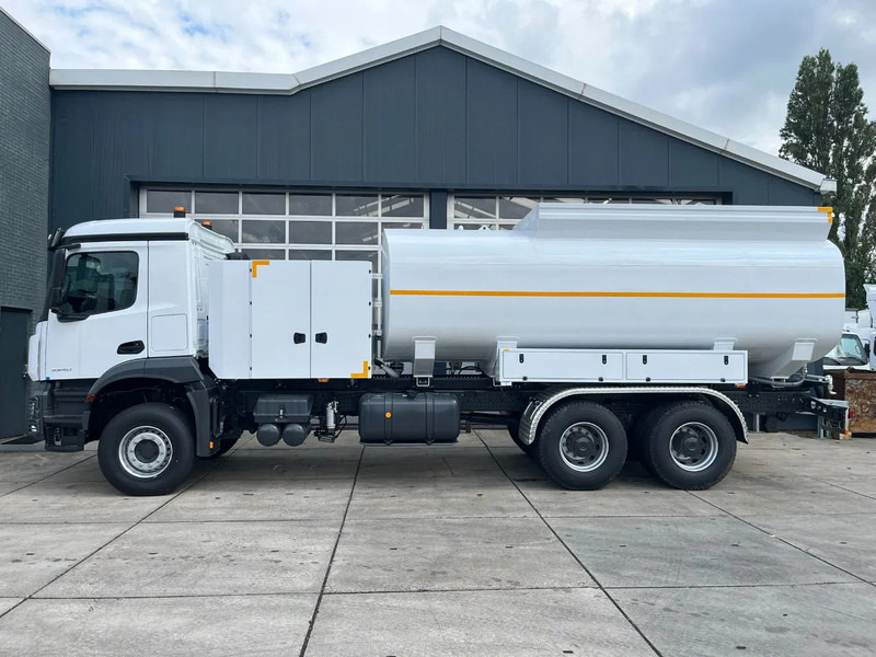 Mercedes-Benz Arocs 3340 6x4 Water Tank Truck - Autobot: foto 2 Mercedes-Benz Arocs 3340 6x4 Water Tank Truck - Autobot: foto 2