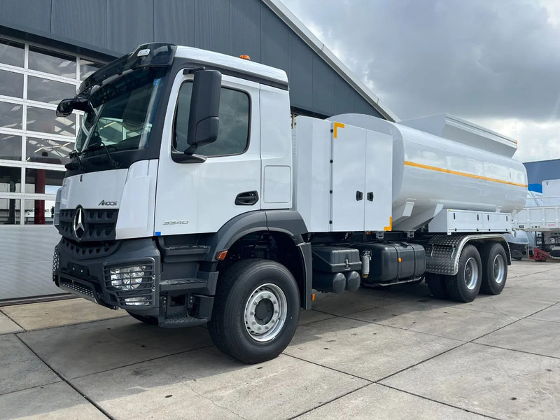 Mercedes-Benz Arocs 3340 6x4 Water Tank Truck - Autobot: foto 1 Mercedes-Benz Arocs 3340 6x4 Water Tank Truck - Autobot: foto 1