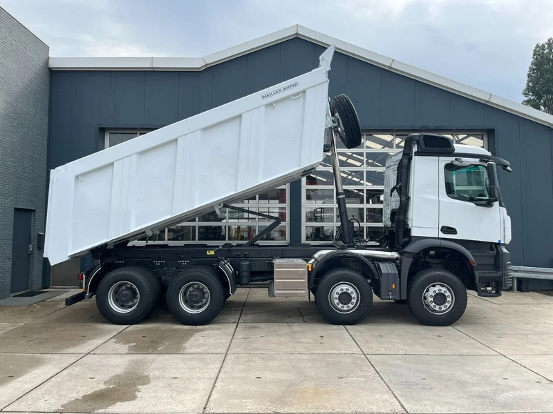 Kamion vetëshkarkues i ri Mercedes-Benz Arocs 4140 K 8x4 Meiller tipper (15 units): foto 11