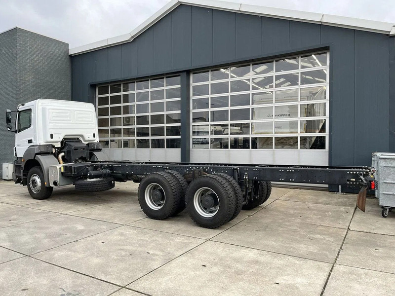 Mercedes-Benz Axor 3344 6x4 Chassis Cabin - Kamion kabinë-shasi: foto 3 Mercedes-Benz Axor 3344 6x4 Chassis Cabin - Kamion kabinë-shasi: foto 3