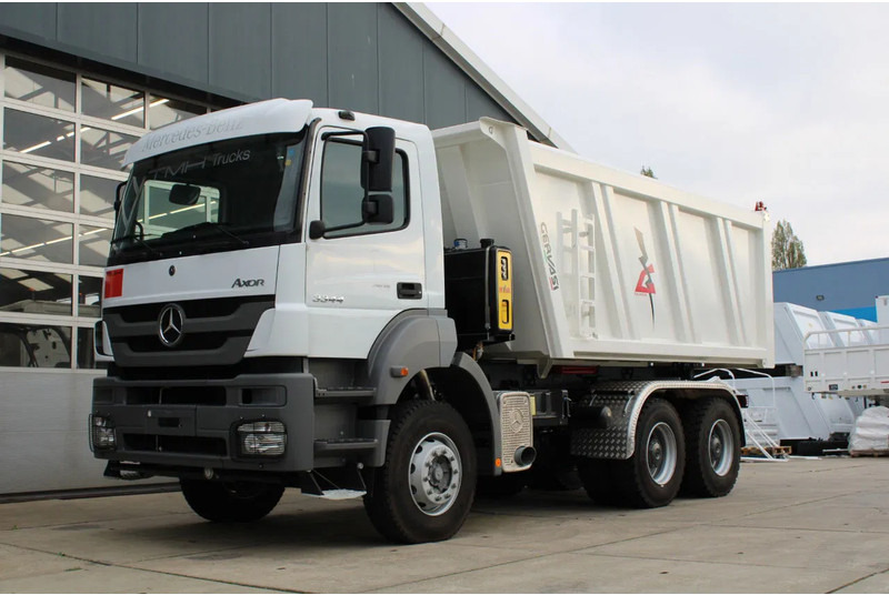 Mercedes-Benz Axor 3344 K 6x4 Tipper Truck - Kamion vetëshkarkues: foto 1 Mercedes-Benz Axor 3344 K 6x4 Tipper Truck - Kamion vetëshkarkues: foto 1