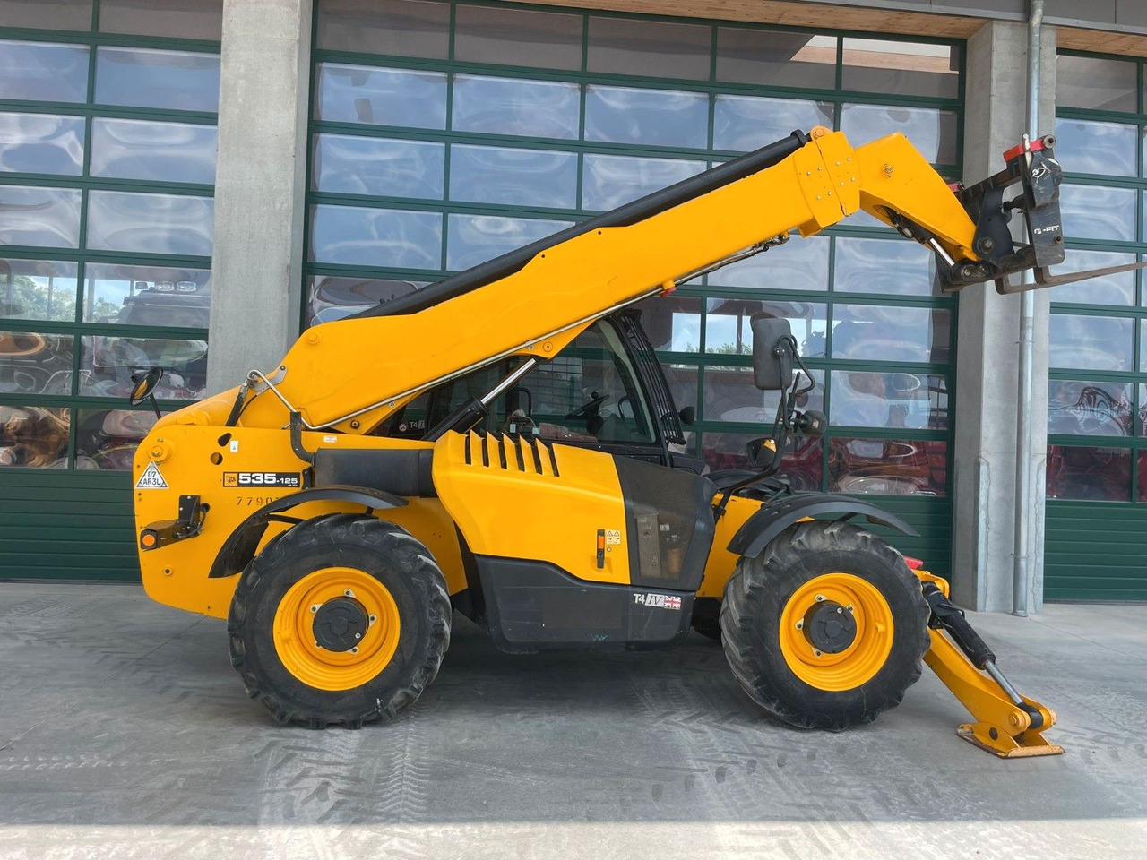 JCB 535-125 - Ekskavator teleskopik: foto 1 JCB 535-125 - Ekskavator teleskopik: foto 1