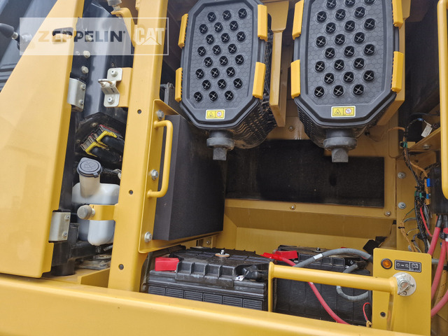 Ekskavator me zinxhirë Cat 352-07A: foto 29