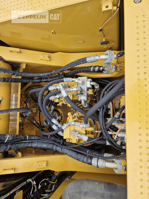 Ekskavator me zinxhirë Cat 352-07A: foto 45