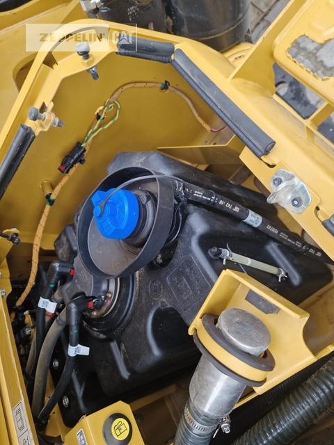 Ekskavator me zinxhirë Cat 352-07A: foto 39