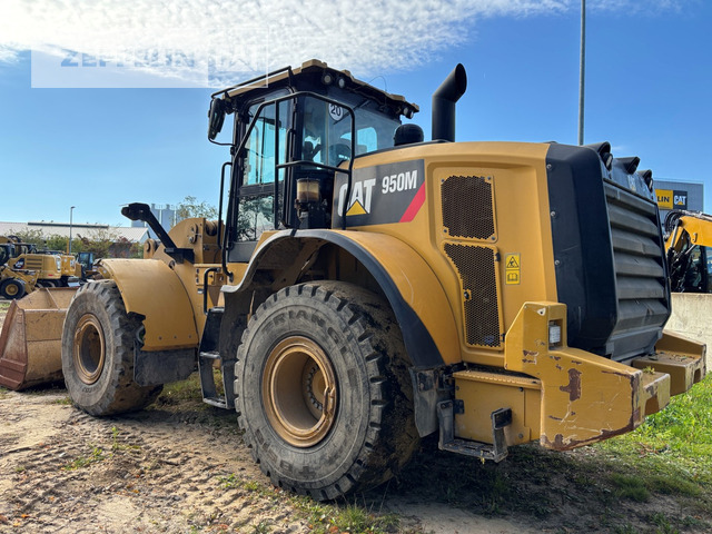 Cat 950M - Fadrom me goma: foto 3 Cat 950M - Fadrom me goma: foto 3