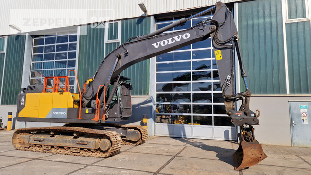 Volvo EC200E - Ekskavator me zinxhirë: foto 3 Volvo EC200E - Ekskavator me zinxhirë: foto 3