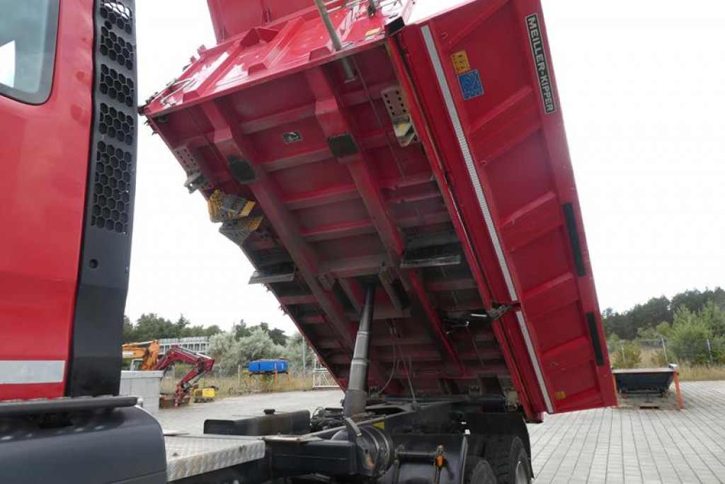 Kamion vetëshkarkues MAN TG-S 26.440 6x6 3-Achs Allradkipper Meiller: foto 11 Kamion vetëshkarkues MAN TG-S 26.440 6x6 3-Achs Allradkipper Meiller: foto 11