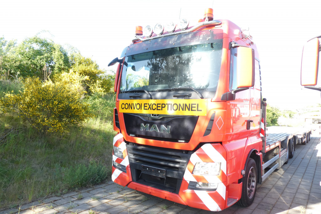 Kamion me karroceri të hapur MAN TG-X 24.500 6x2-4 LL-U Pritsche Maschinentransporter: foto 10