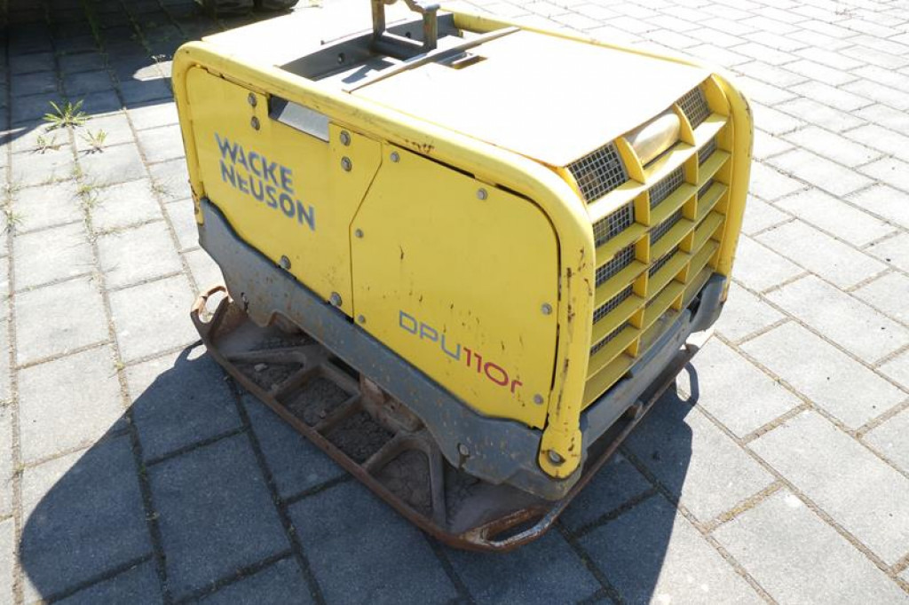 Wacker Neuson SE Rüttelplatte DPU 110rLem970 Baumaschine inkl. Fernbedienung - Pllakë vibratori: foto 5 Wacker Neuson SE Rüttelplatte DPU 110rLem970 Baumaschine inkl. Fernbedienung - Pllakë vibratori: foto 5