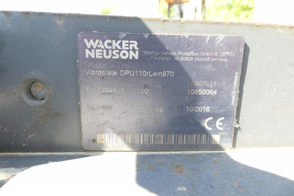 Wacker Neuson SE Rüttelplatte DPU 110rLem970 Baumaschine inkl. Fernbedienung - Pllakë vibratori: foto 4 Wacker Neuson SE Rüttelplatte DPU 110rLem970 Baumaschine inkl. Fernbedienung - Pllakë vibratori: foto 4
