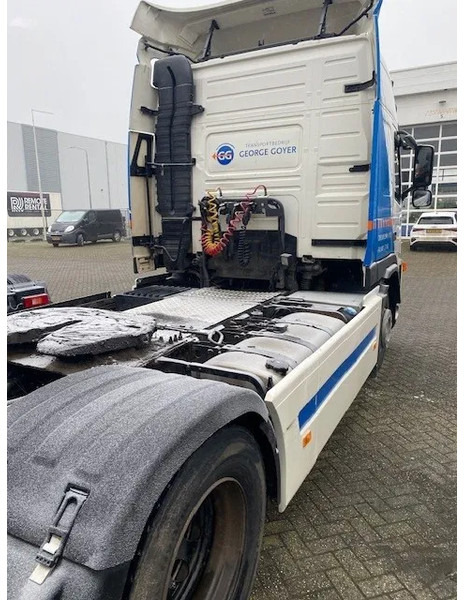 Volvo FM 400 globetrotter trekker - Gjysmë-kamion: foto 4 Volvo FM 400 globetrotter trekker - Gjysmë-kamion: foto 4