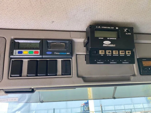 Volvo FM 330 2 temp koelvriesbak , 760 lang, 2 comp, carrier koeler, D"hollandia klep - Kamion frigorifer: foto 5 Volvo FM 330 2 temp koelvriesbak , 760 lang, 2 comp, carrier koeler, D"hollandia klep - Kamion frigorifer: foto 5