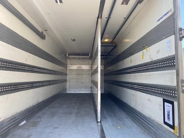 Volvo FM 330 EEV koelvriesbak , 760 lang, 2 comp, carrier koeler, D"hollandia klep - Kamion frigorifer: foto 4 Volvo FM 330 EEV koelvriesbak , 760 lang, 2 comp, carrier koeler, D"hollandia klep - Kamion frigorifer: foto 4