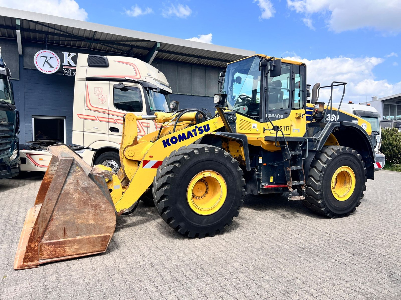 Komatsu WA 380-7 A Radlader Klima Waage nur 7.579h - Fadrom me goma: foto 5 Komatsu WA 380-7 A Radlader Klima Waage nur 7.579h - Fadrom me goma: foto 5