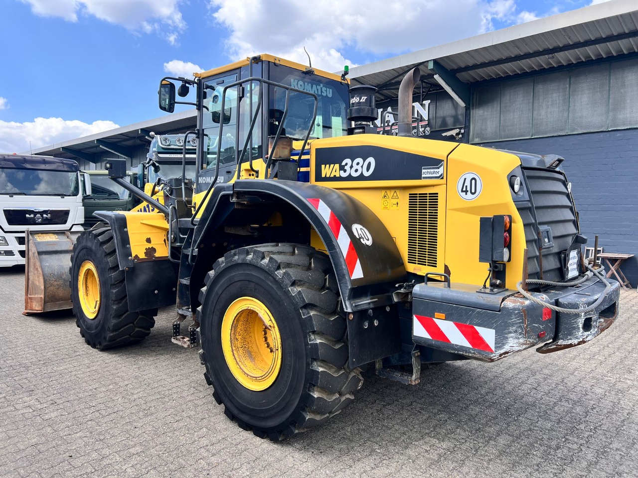 Komatsu WA 380-7 A Radlader Klima Waage nur 7.579h - Fadrom me goma: foto 1 Komatsu WA 380-7 A Radlader Klima Waage nur 7.579h - Fadrom me goma: foto 1