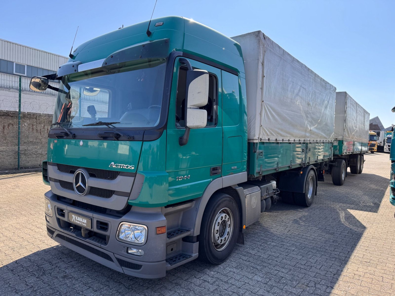 Mercedes-Benz 1844 Actros MP3 3-SeitenKipper Getreide Pritsche - Kamion vetëshkarkues: foto 5 Mercedes-Benz 1844 Actros MP3 3-SeitenKipper Getreide Pritsche - Kamion vetëshkarkues: foto 5