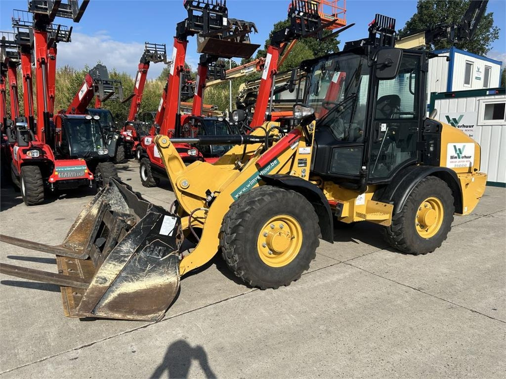 CAT 906 (9145) - Ngarkues i artikuluar: foto 2 CAT 906 (9145) - Ngarkues i artikuluar: foto 2