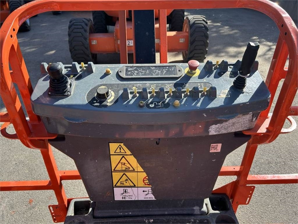 JLG 600 AJ (3218) - Krah me çernjerë: foto 3 JLG 600 AJ (3218) - Krah me çernjerë: foto 3