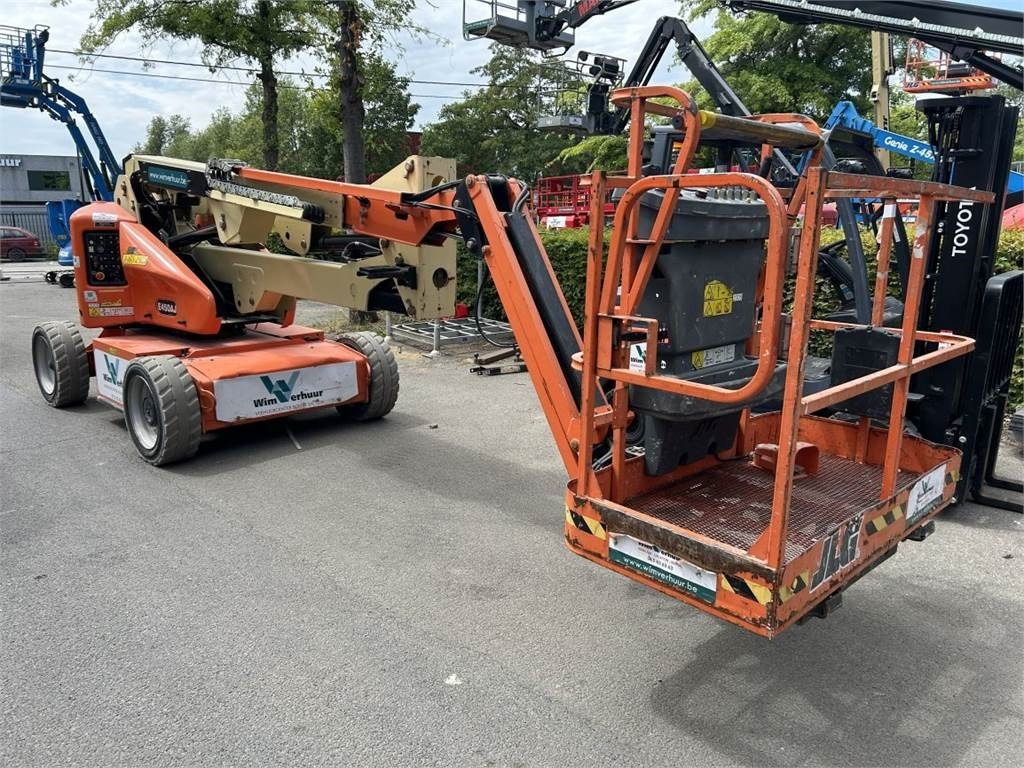 JLG E450AJ (2005) - Krah me çernjerë: foto 1 JLG E450AJ (2005) - Krah me çernjerë: foto 1