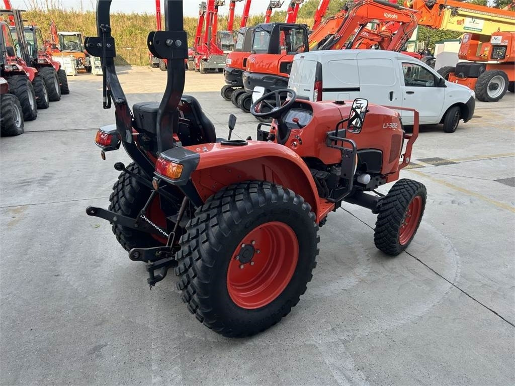 Kubota L1-382 (5278) - Traktor komunal: foto 5 Kubota L1-382 (5278) - Traktor komunal: foto 5