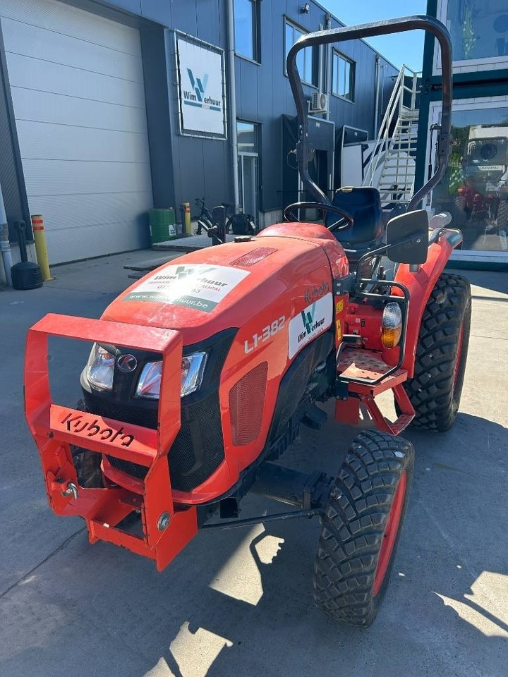 Kubota L1-382 HST - Traktor komunal: foto 3 Kubota L1-382 HST - Traktor komunal: foto 3