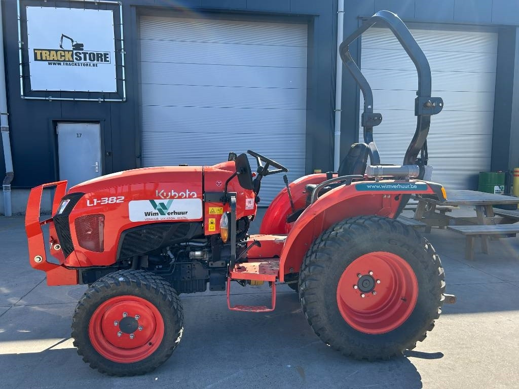 Kubota L1-382 HST - Traktor komunal: foto 1 Kubota L1-382 HST - Traktor komunal: foto 1