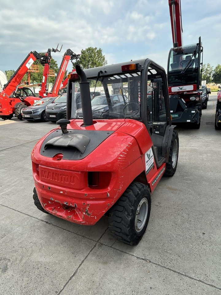 Manitou MH25-4 - Ngarkues me pirun për terren të ashpër: foto 5 Manitou MH25-4 - Ngarkues me pirun për terren të ashpër: foto 5