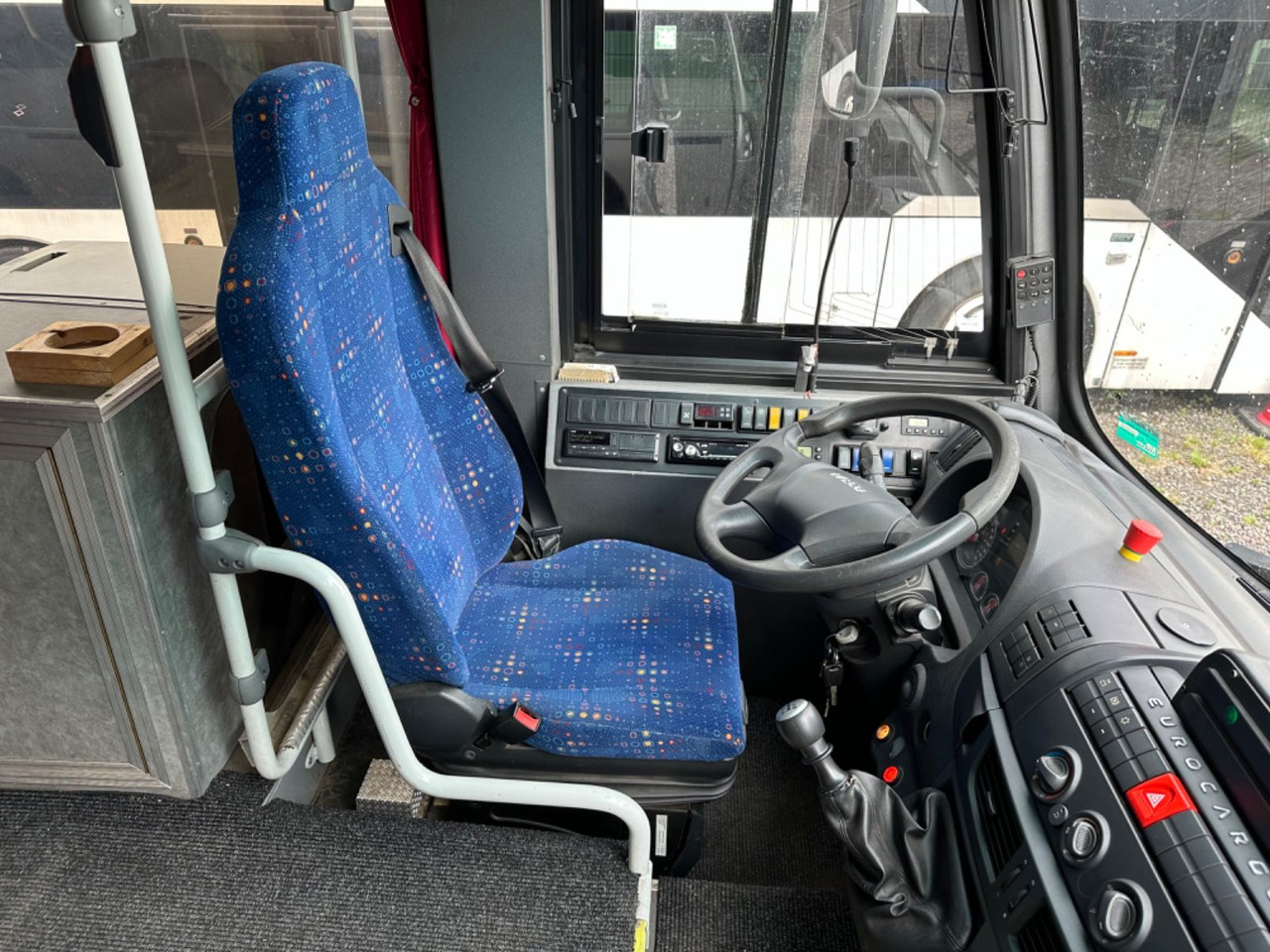 Iveco Kapena Tema 100 (32*Sitze*DE*TOP*Schalt) O510 Iveco Kapena Tema 100 , O 510, 818, Rapido - Minibus, Furgon pasagjerësh: foto 4 Iveco Kapena Tema 100 (32*Sitze*DE*TOP*Schalt) O510 Iveco Kapena Tema 100 , O 510, 818, Rapido - Minibus, Furgon pasagjerësh: foto 4