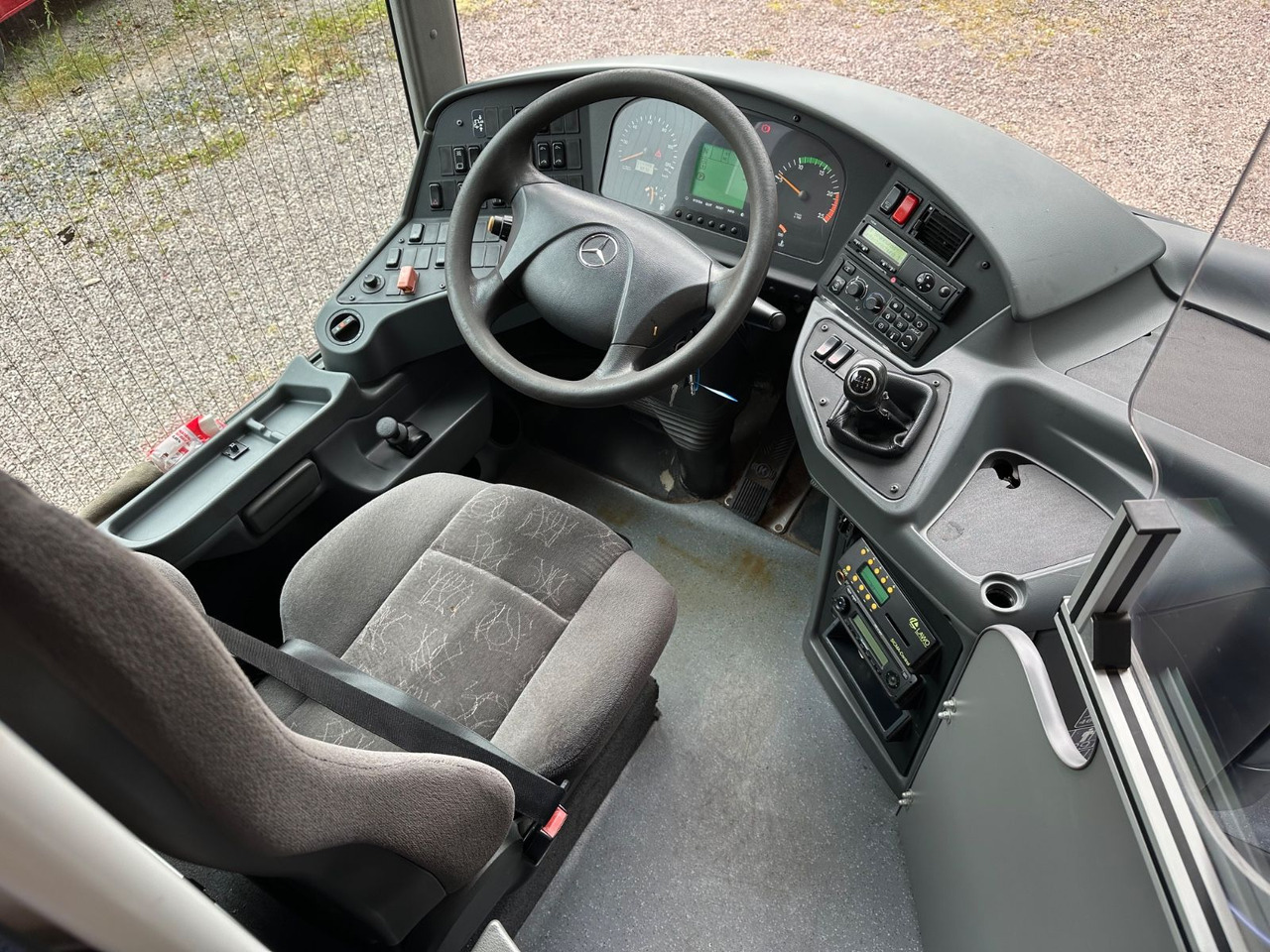 Mercedes-Benz O550 Integro (56 Sitze*Klima*Schalt) - Autobus suburban: foto 5 Mercedes-Benz O550 Integro (56 Sitze*Klima*Schalt) - Autobus suburban: foto 5