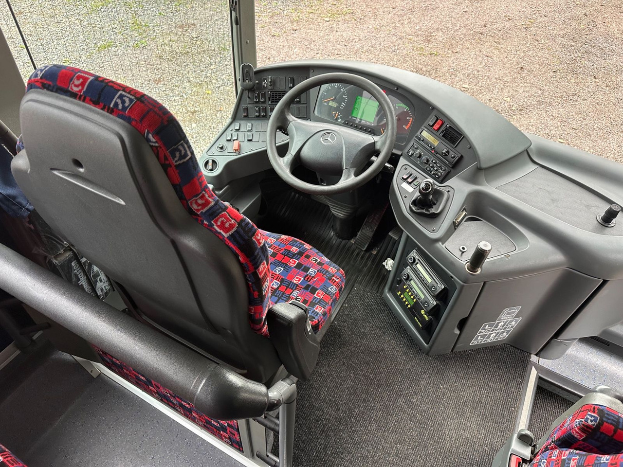 Mercedes-Benz O550 Integro (58 Sitze*Klima) - Autobus suburban: foto 5 Mercedes-Benz O550 Integro (58 Sitze*Klima) - Autobus suburban: foto 5